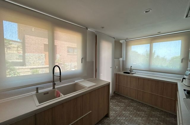 Cortinas enrollables instaladas en vivienda