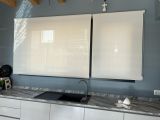Instalación de cortinas enrollables con tejido técnico screen, referencia PS351 abertura del 1% y color linen/16020, en vivienda de Santa Martia de Palautordera1