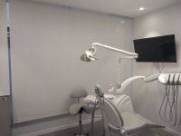 Instalación de cortinas en clínica dental de Barcelona