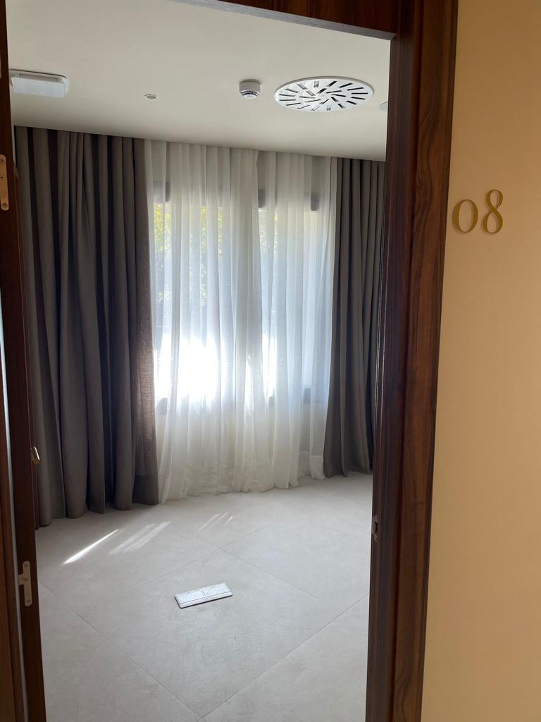 Cortinas con sistema tradicional y onda perfecta con doble tejido